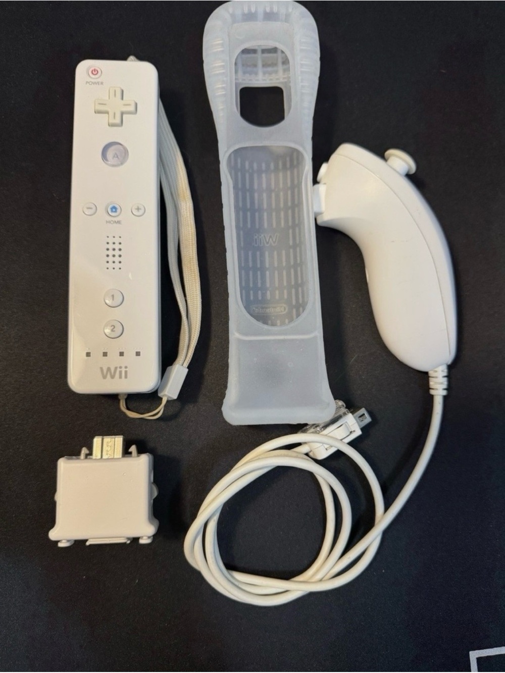 Nintendo Wii White Remote with Motion Plus Adapter, Sleeve and Nunchuck - Tested